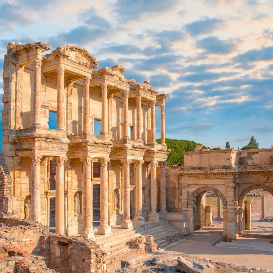 İZMİR TURU (Kuşadası-Çeşme-Sığacık-Efes-Şirince Köyü-Alaçatı)